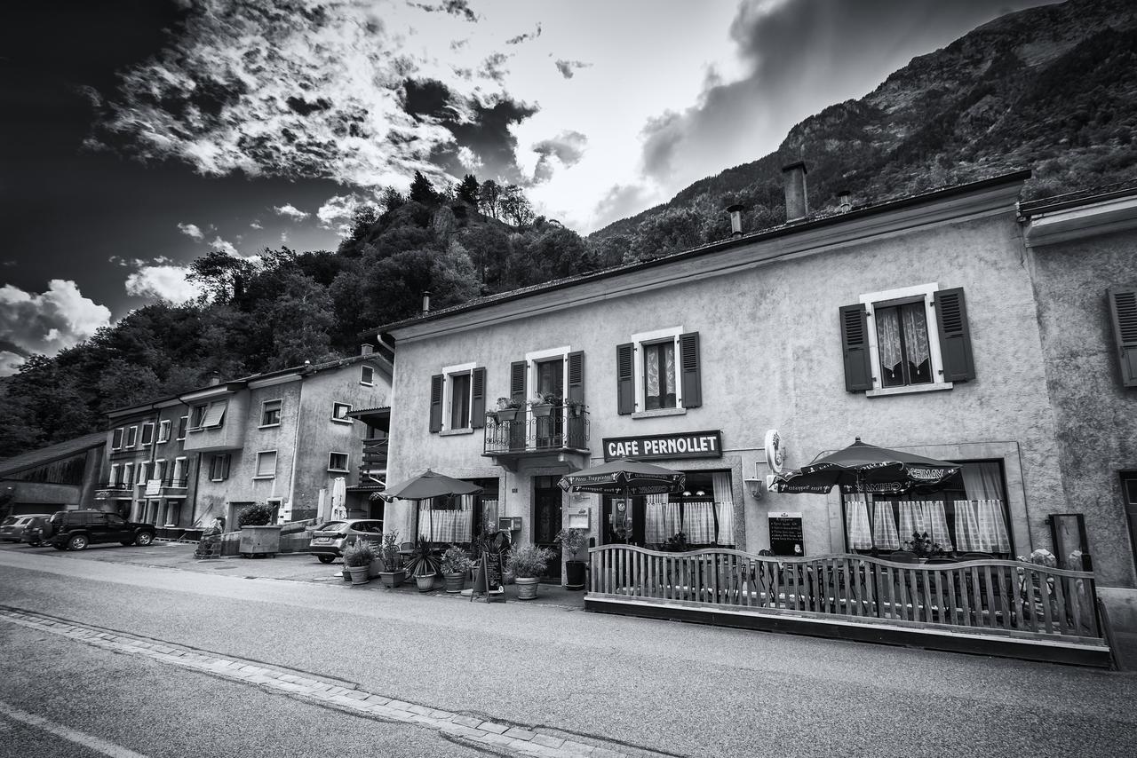B&B Restaurant Le Pernollet Evionnaz Exterior foto